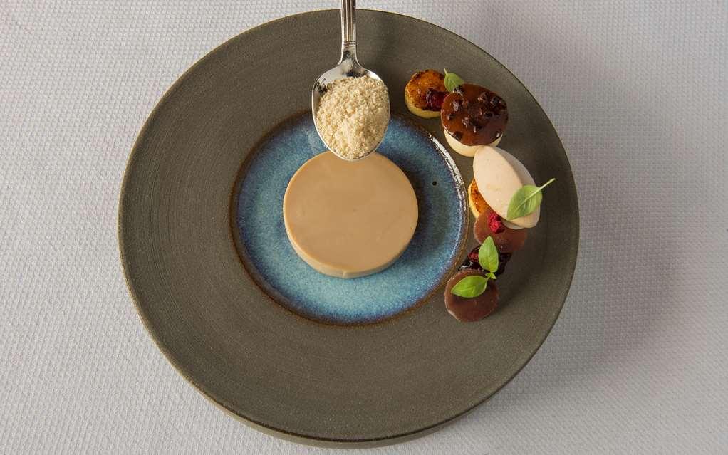 Grand Hotel Huis Ter Duin Noordwijk Exterior foto A dessert