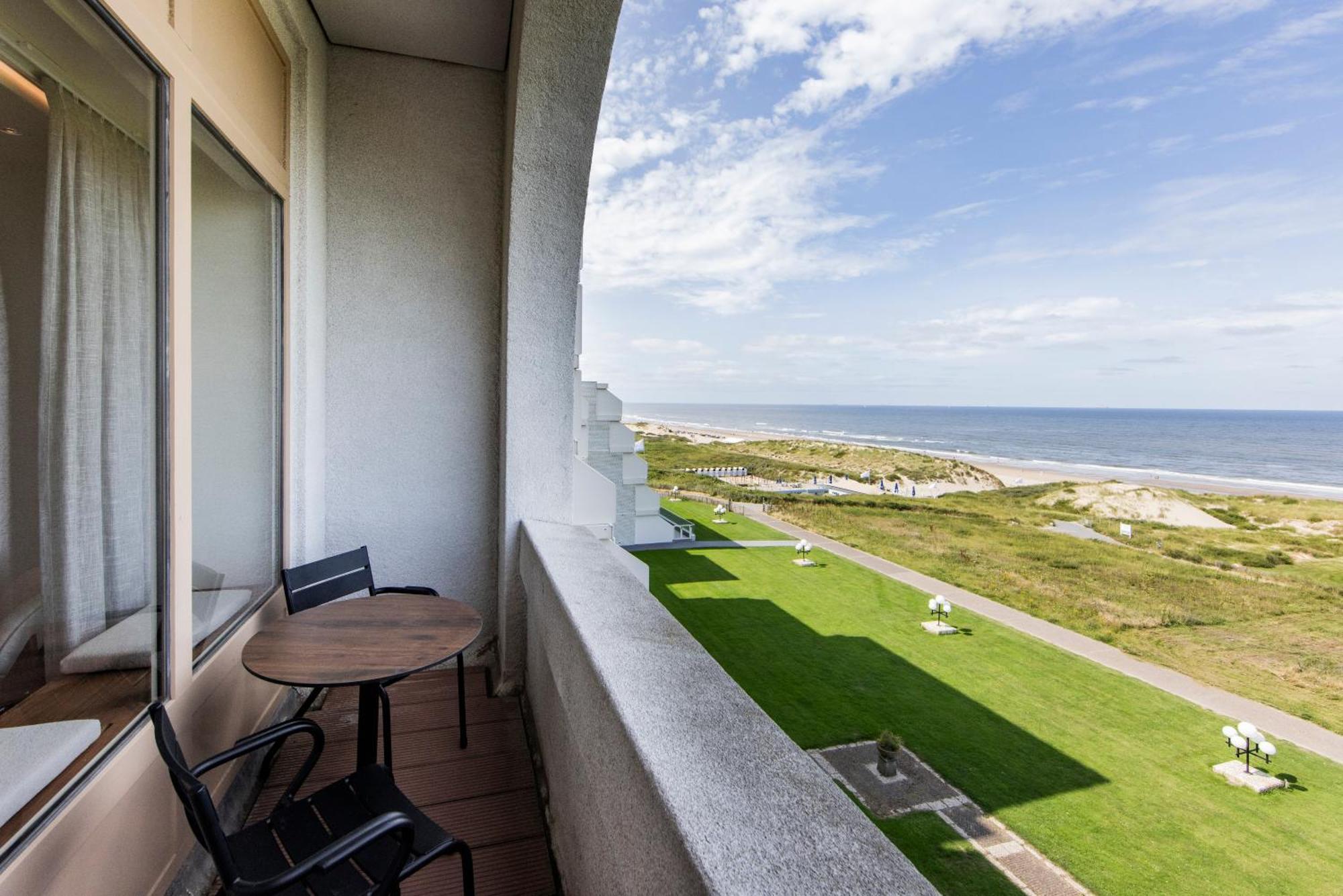 Grand Hotel Huis Ter Duin Noordwijk Habitación foto Balcony of a hotel room