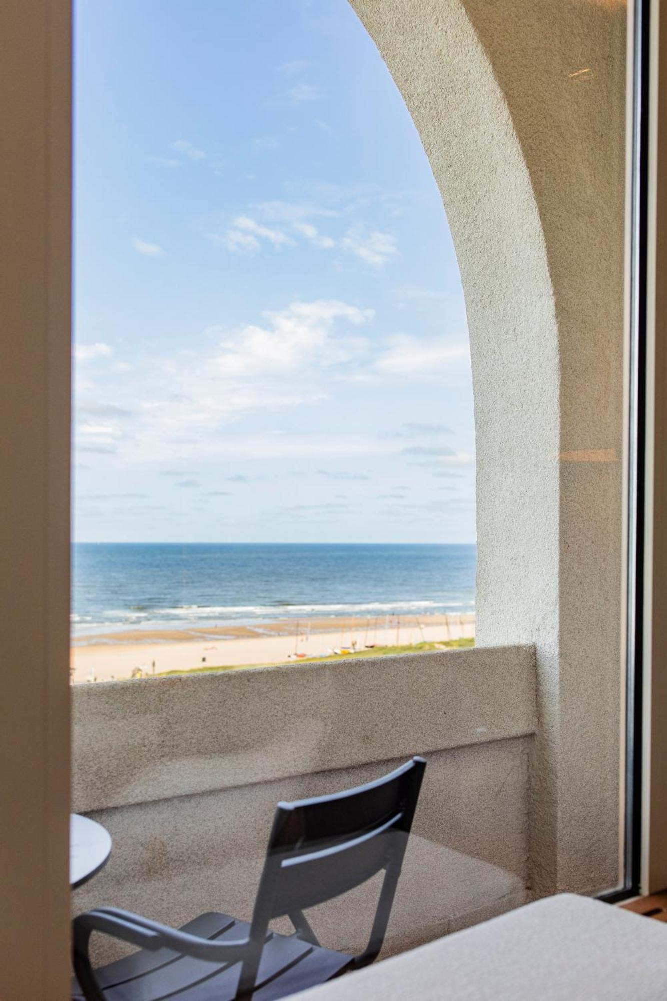 Grand Hotel Huis Ter Duin Noordwijk Habitación foto View of the Atlantic Ocean from a window at the Ocean Club