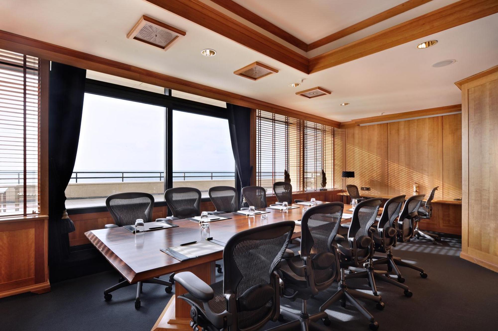Grand Hotel Huis Ter Duin Noordwijk Exterior foto Boardroom at the Westin Palace, Madrid