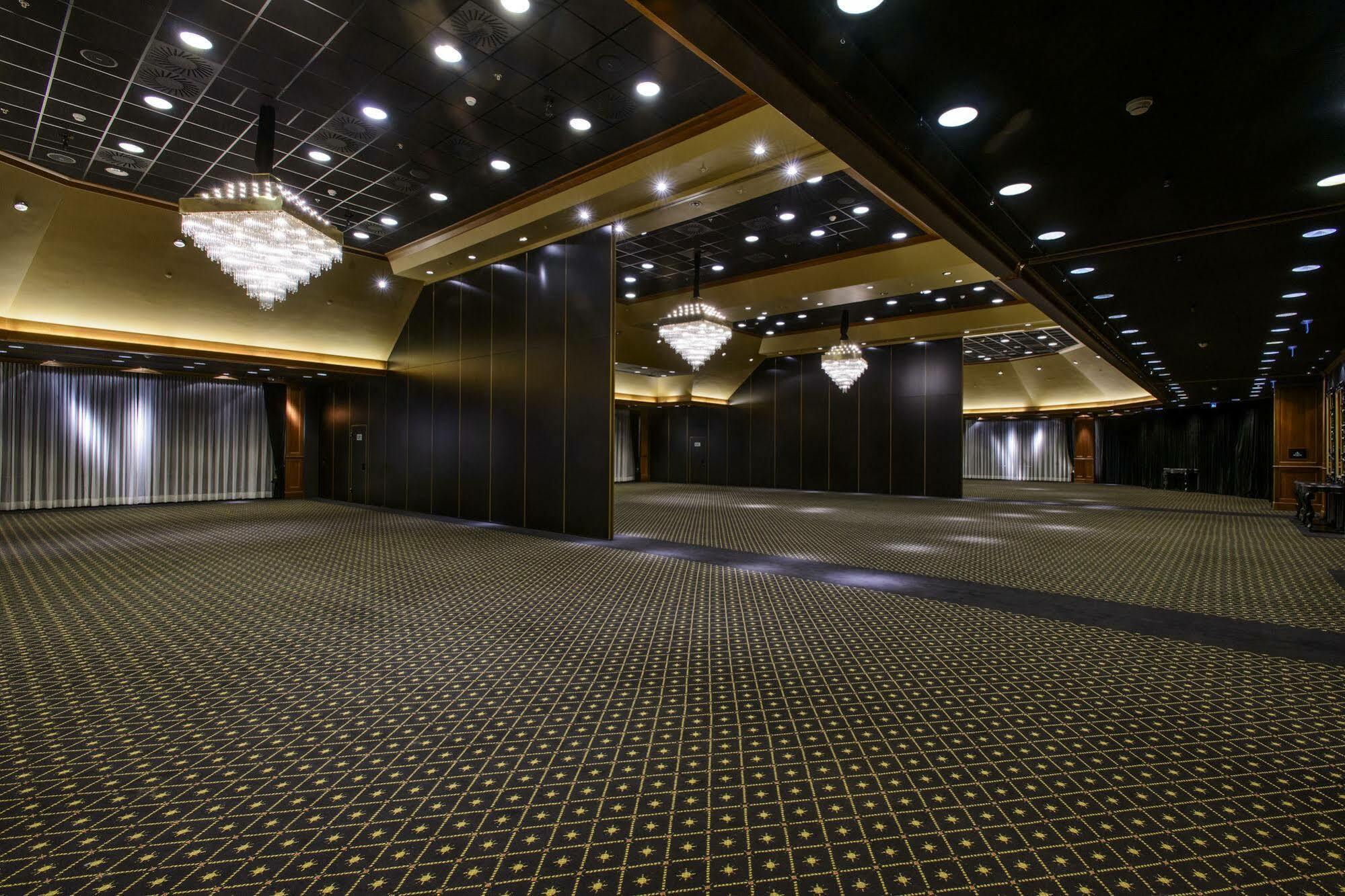 Grand Hotel Huis Ter Duin Noordwijk Exterior foto The interior of the ballroom